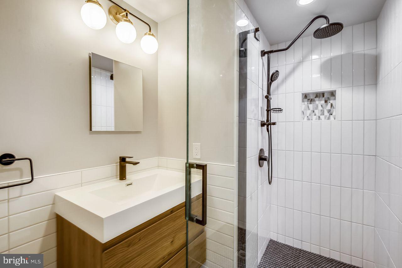 4416 15TH STREET NW UNIT B