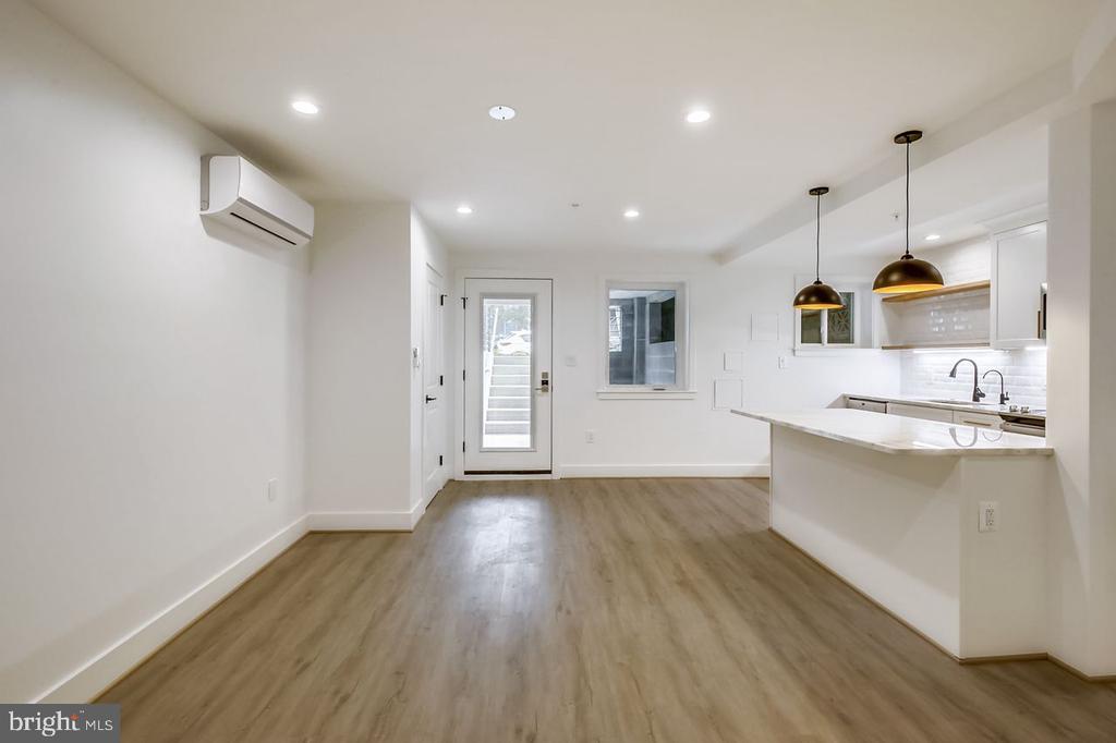 4416 15TH STREET NW UNIT B