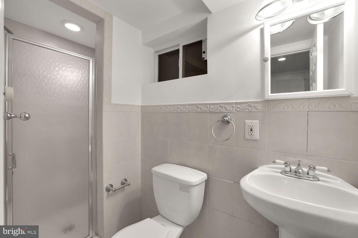 1329 DELAFIELD PLACE NW