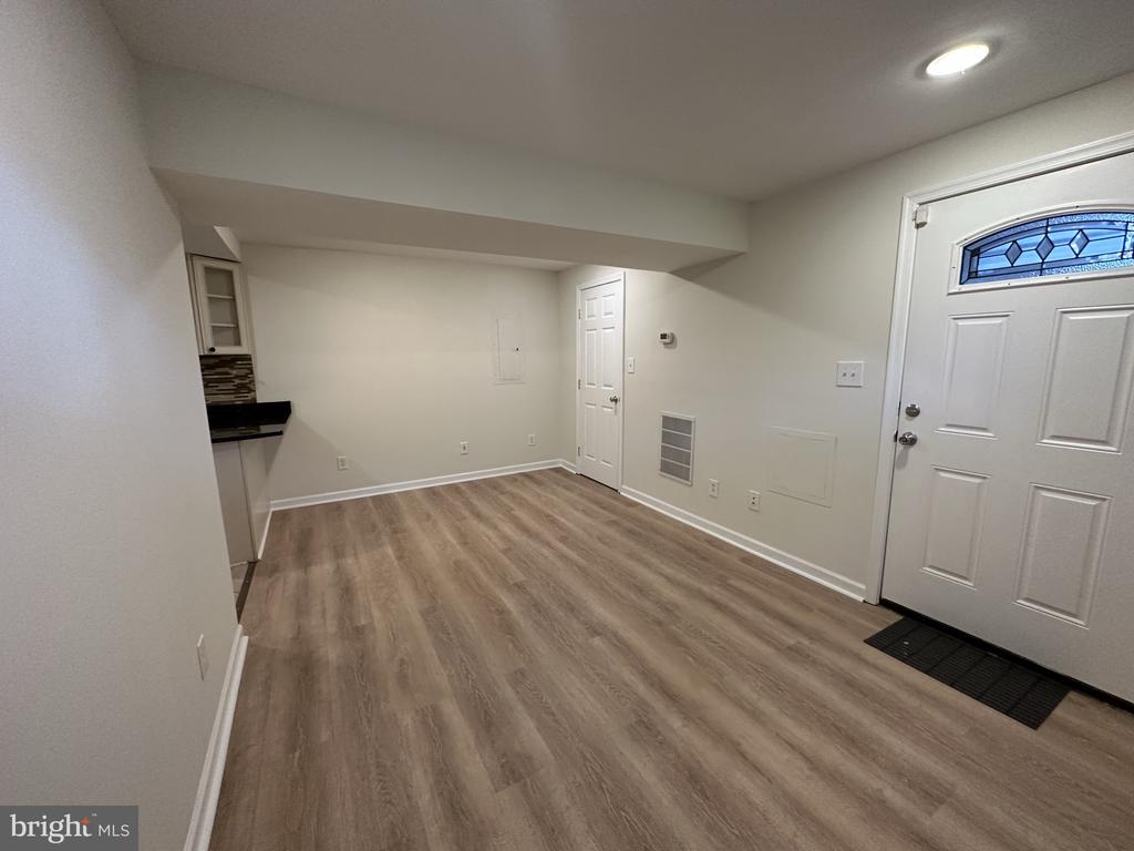 1400 MORSE STREET NE UNIT B