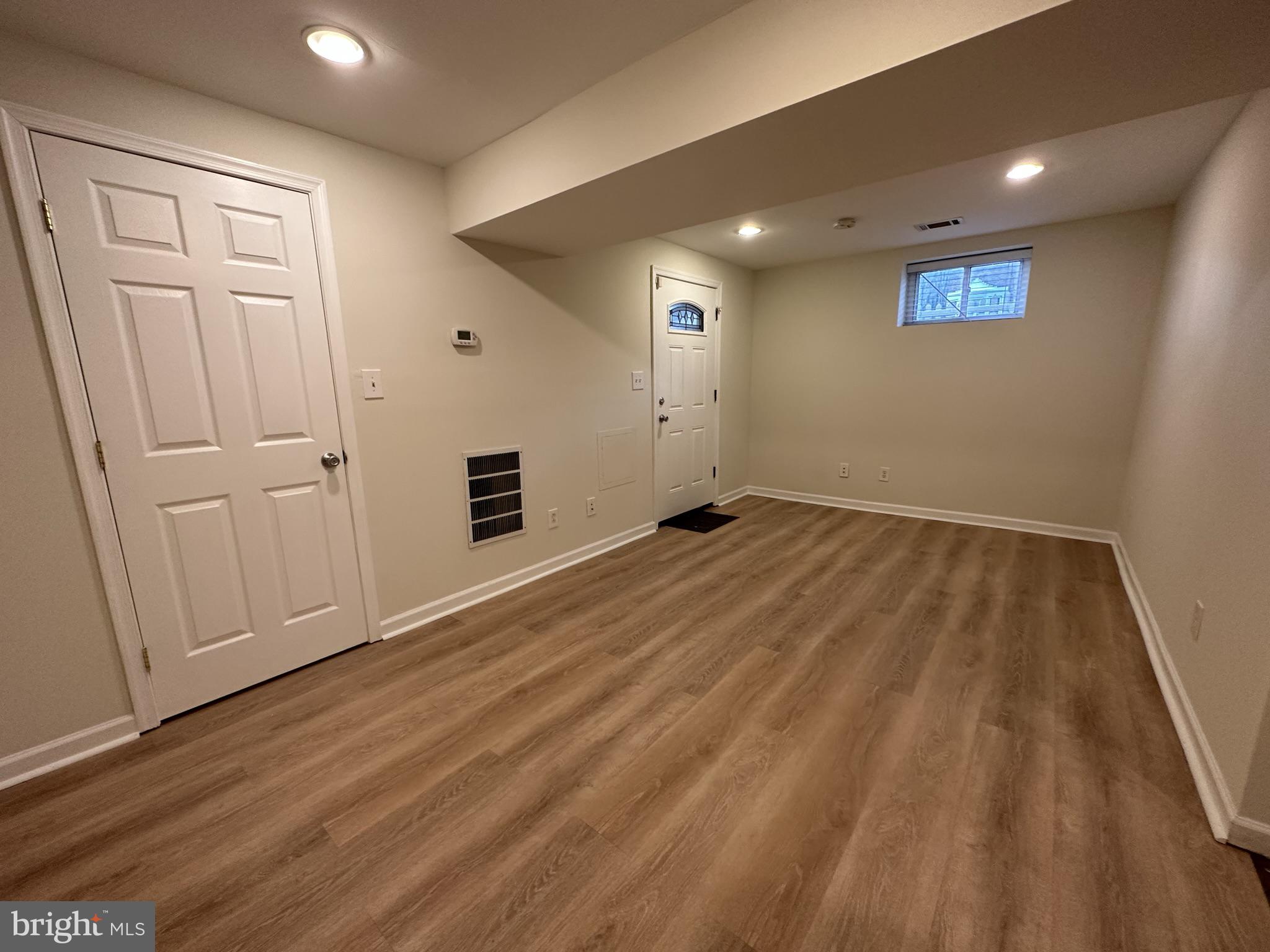 1400 MORSE STREET NE UNIT B