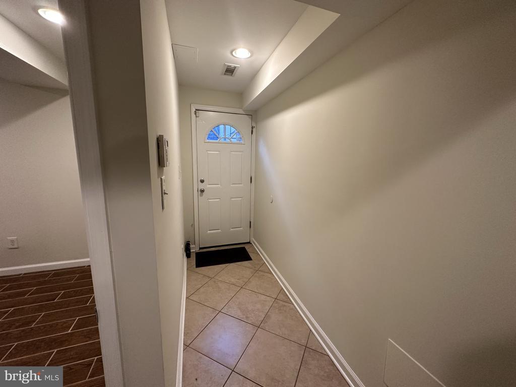 1400 MORSE STREET NE UNIT B