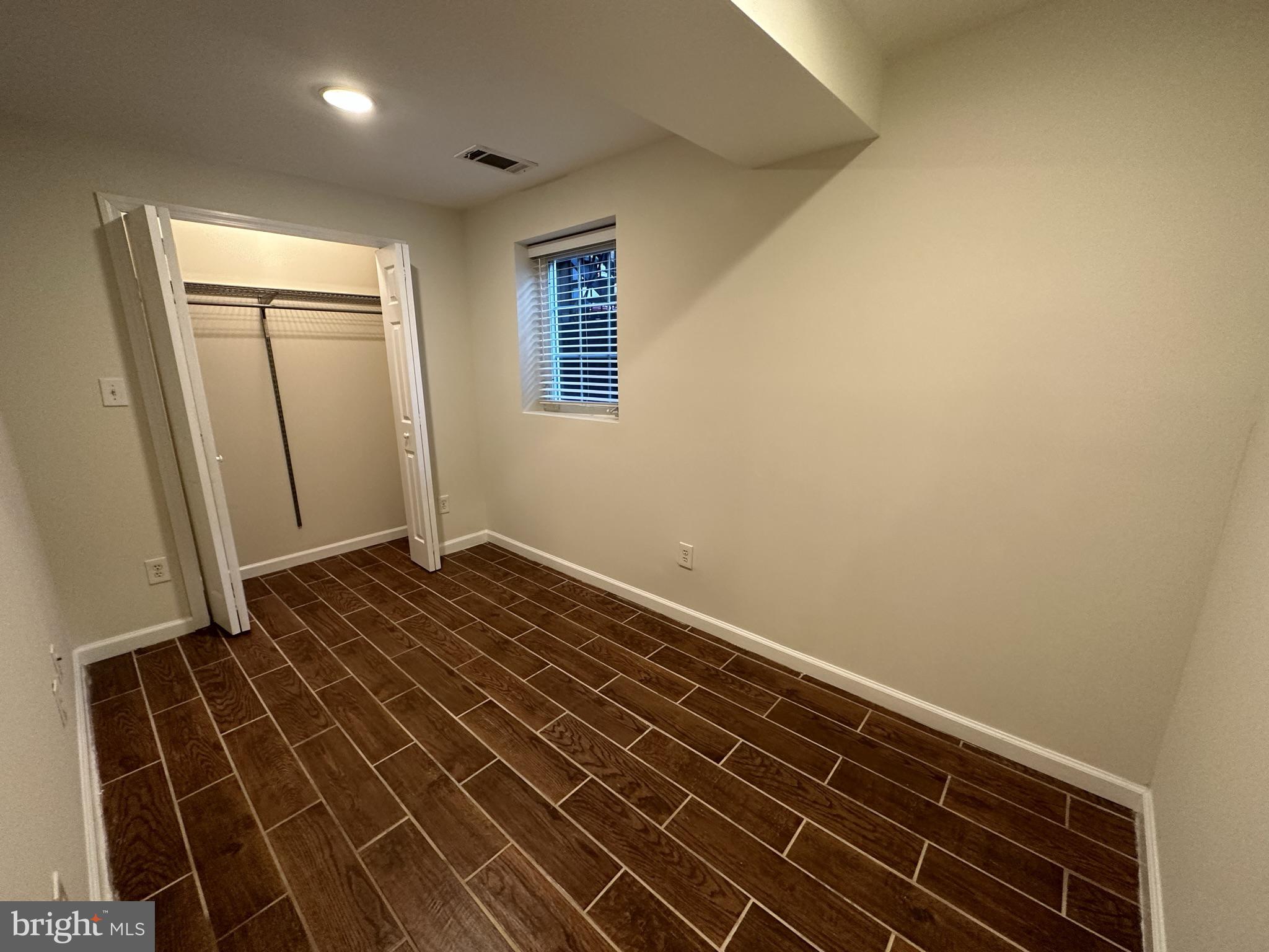 1400 MORSE STREET NE UNIT B