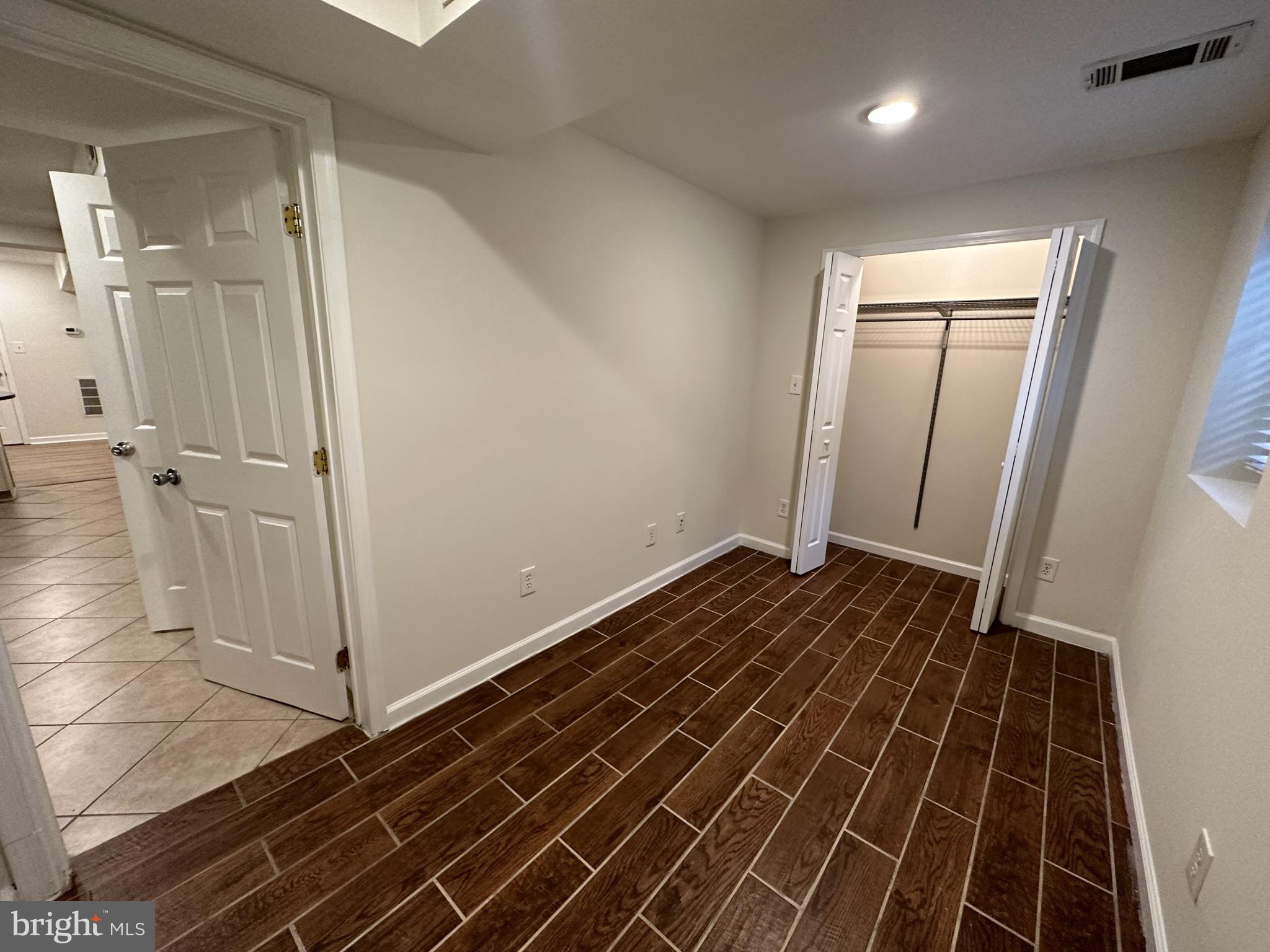 1400 MORSE STREET NE UNIT B