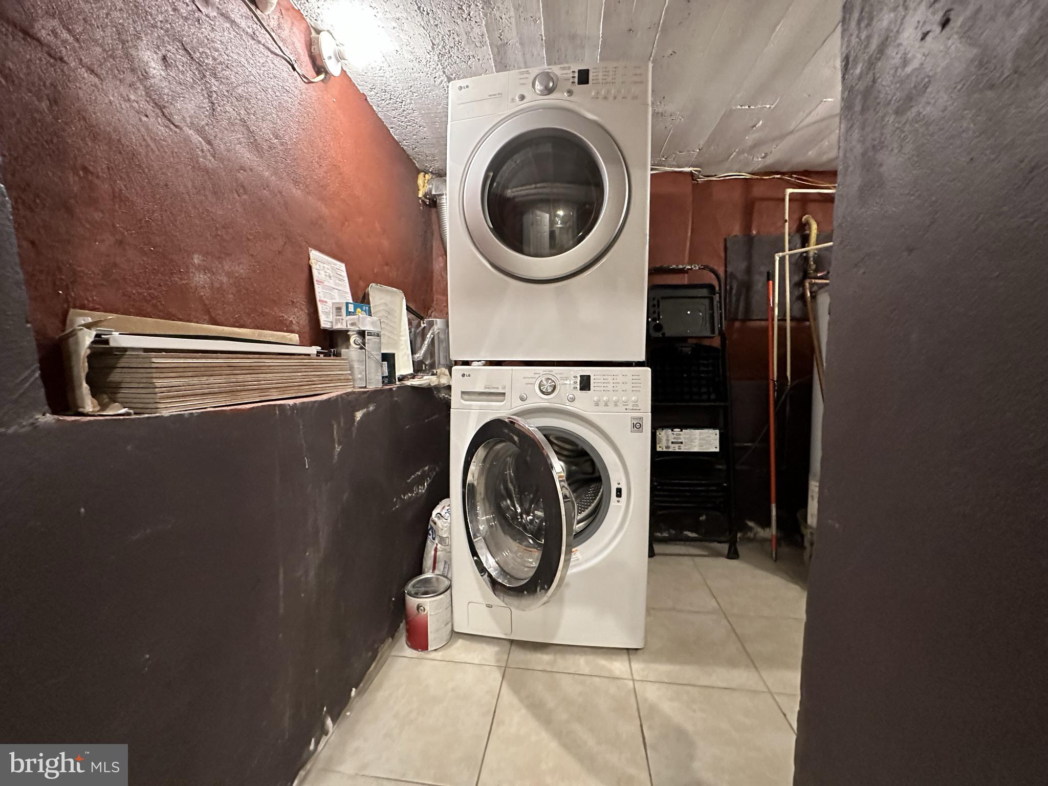 1400 MORSE STREET NE UNIT B