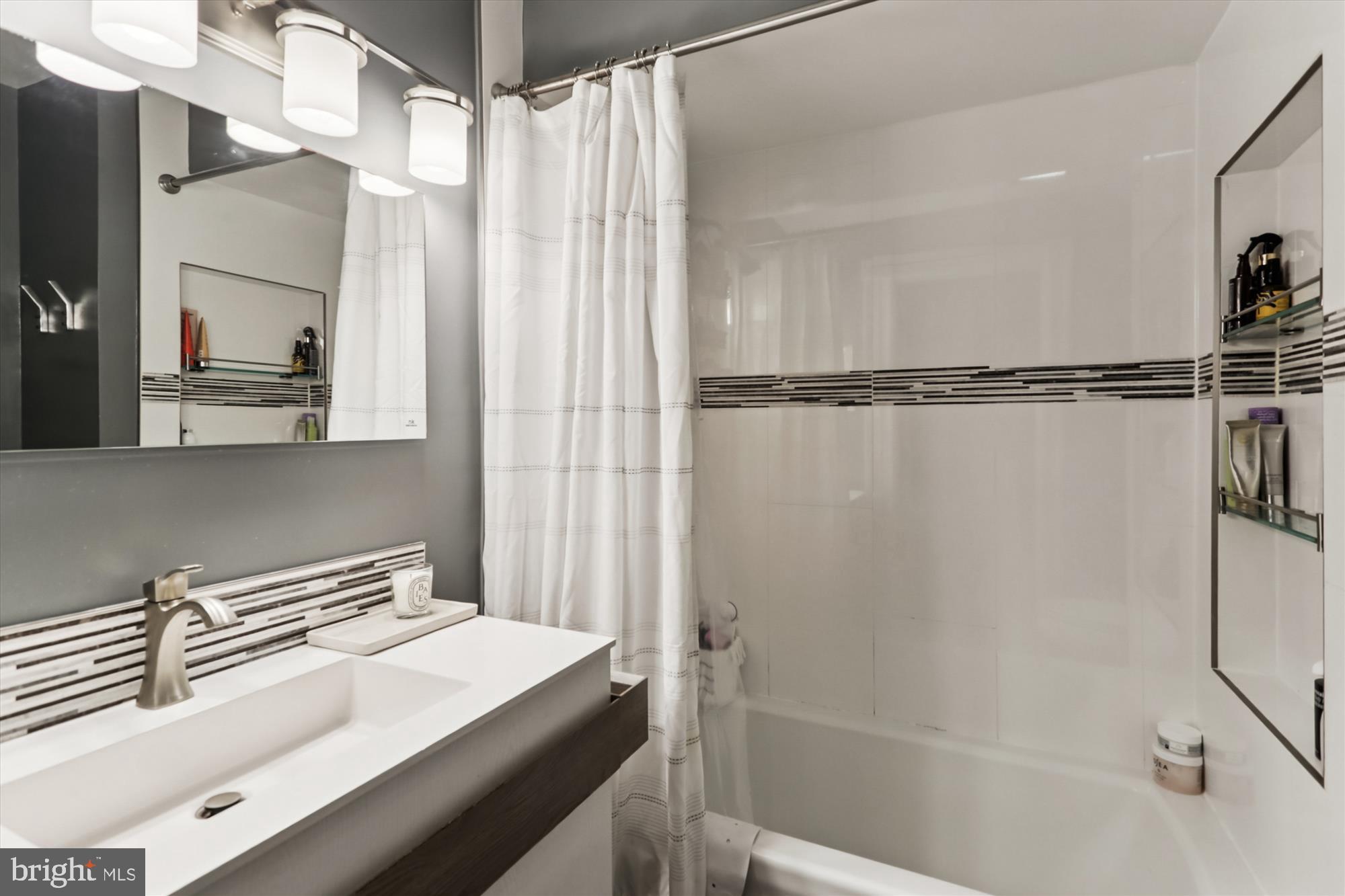 1128 COLUMBIA ROAD NW 1