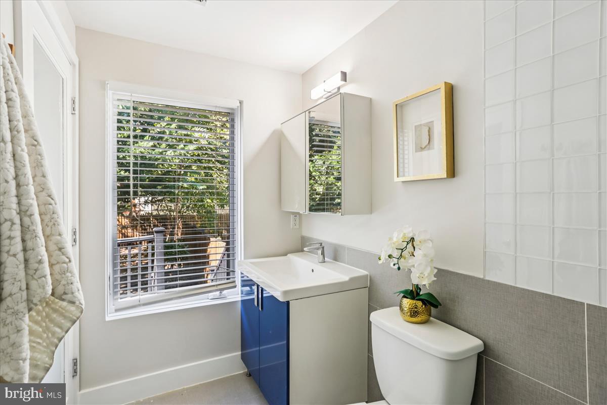 3222 NW 13TH STREET NW 2