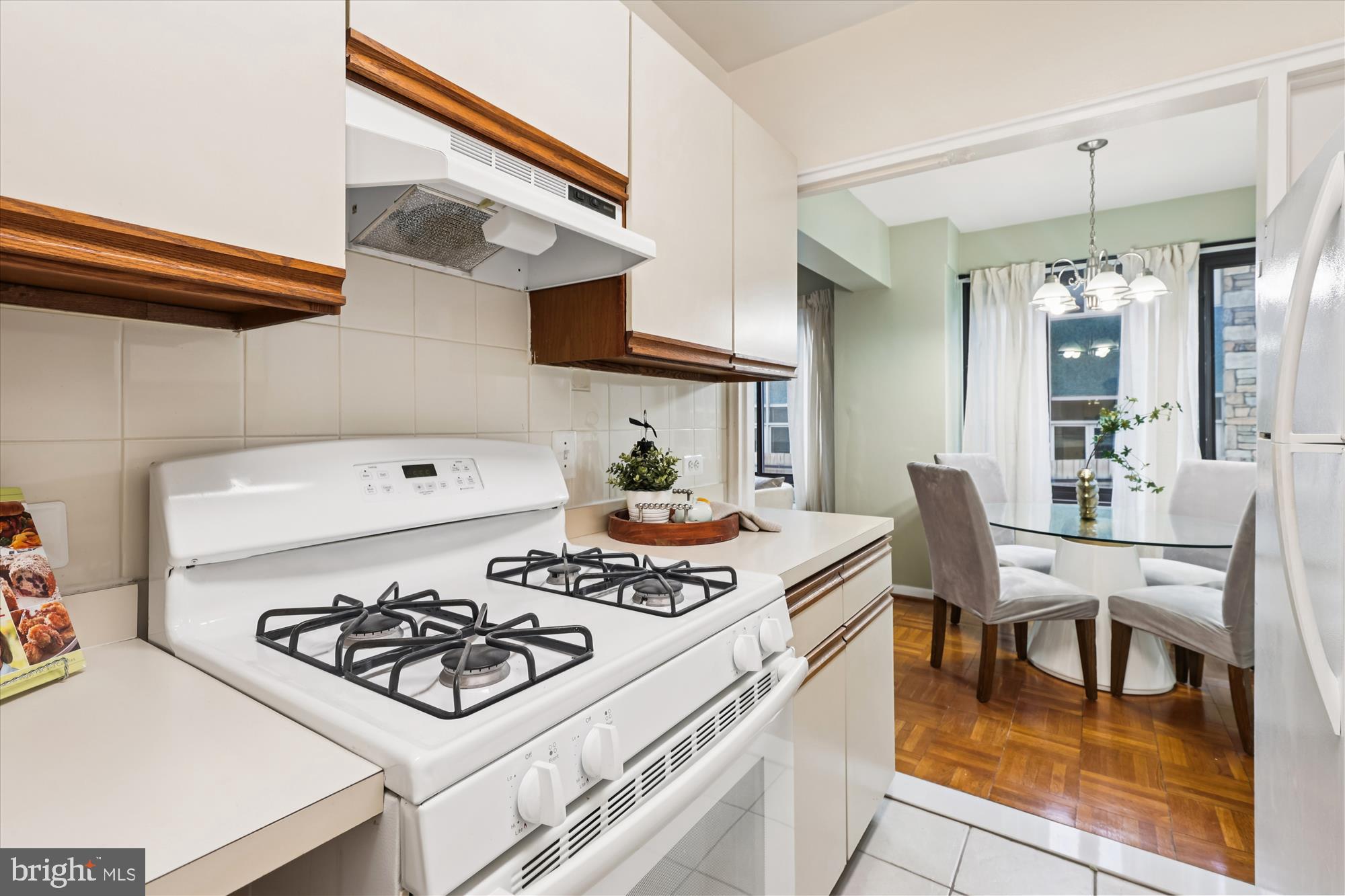 3601 WISCONSIN AVENUE NW 111