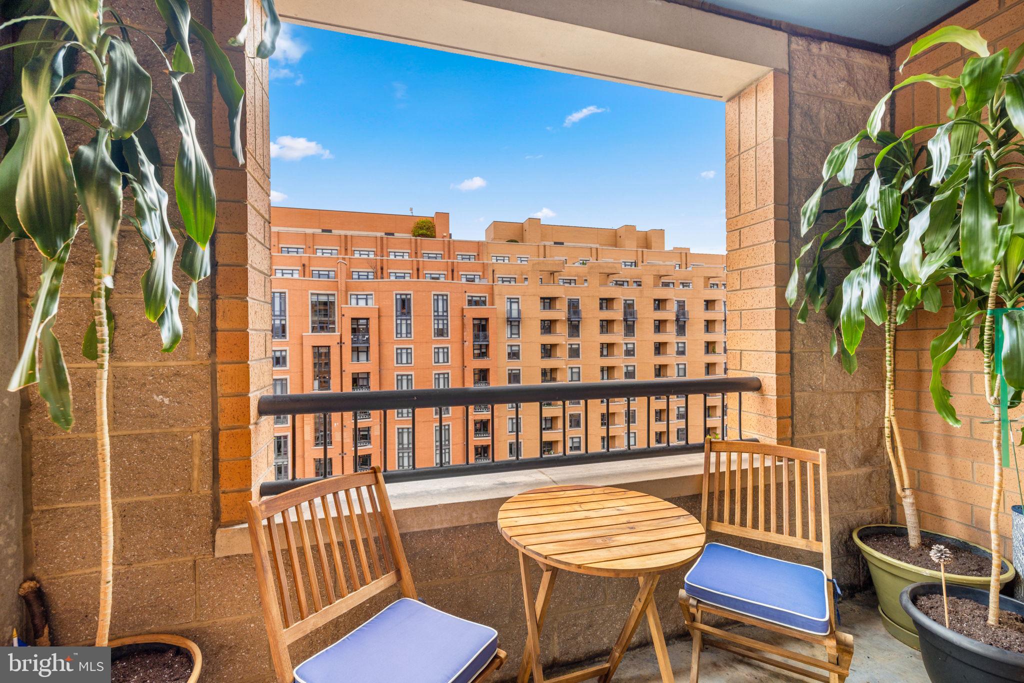 400 MASSACHUSETTS AVENUE NW 1011