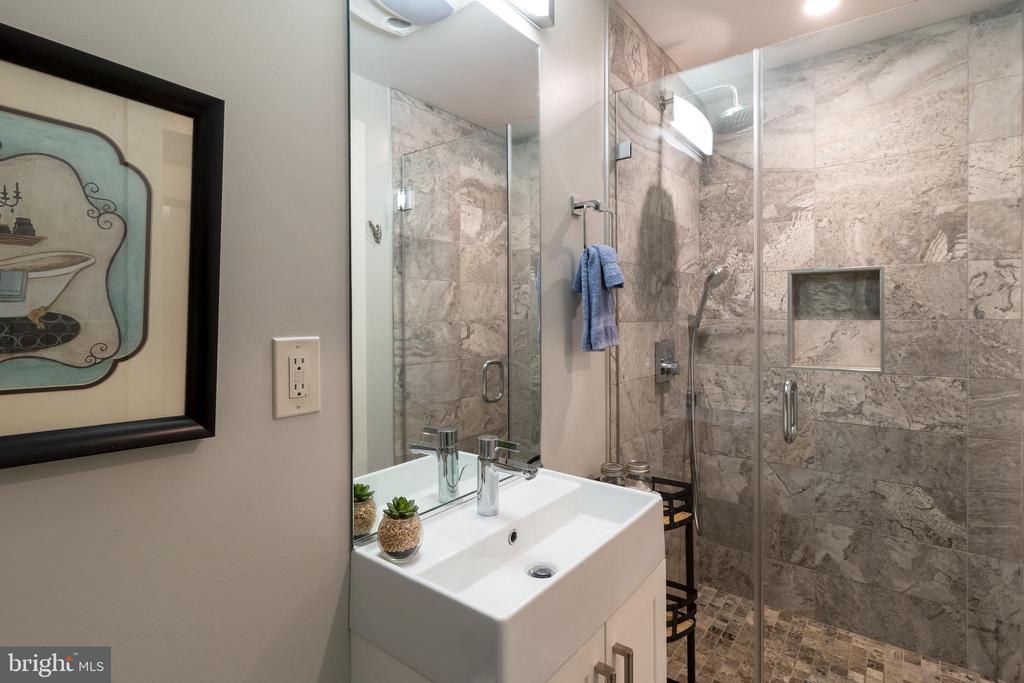 4514 15TH STREET NW UNIT B