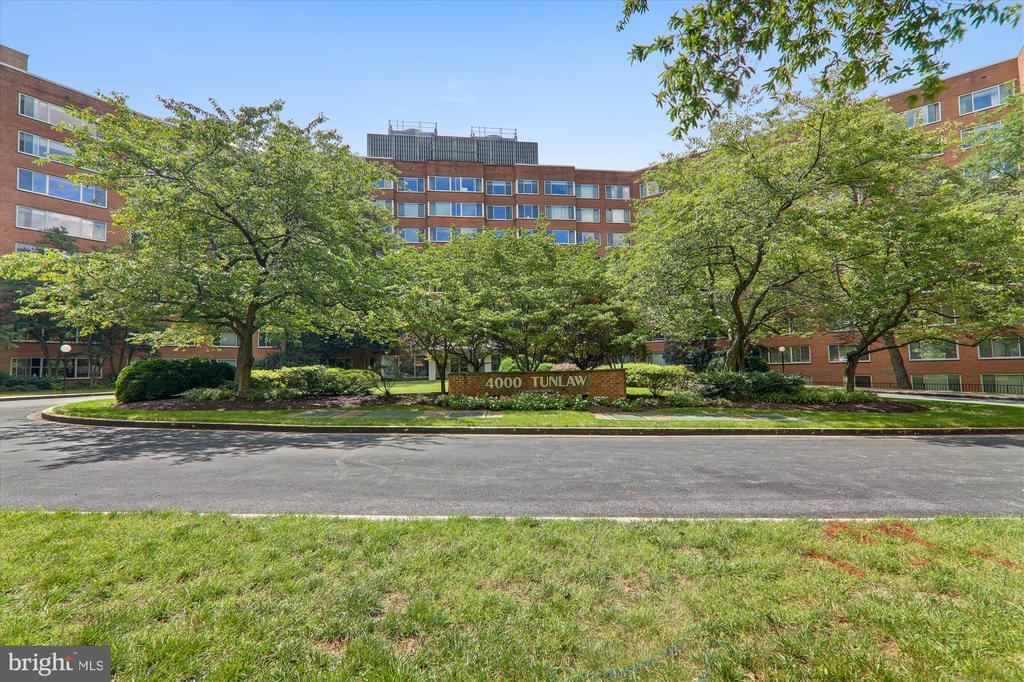 4000 TUNLAW ROAD NW 611