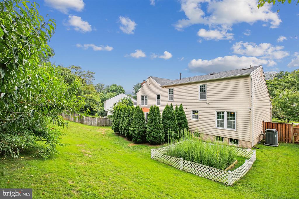 1110 HALESWORTH DRIVE