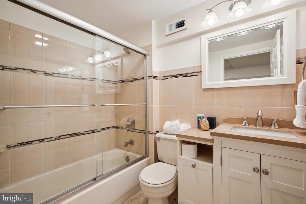 1110 HALESWORTH DRIVE