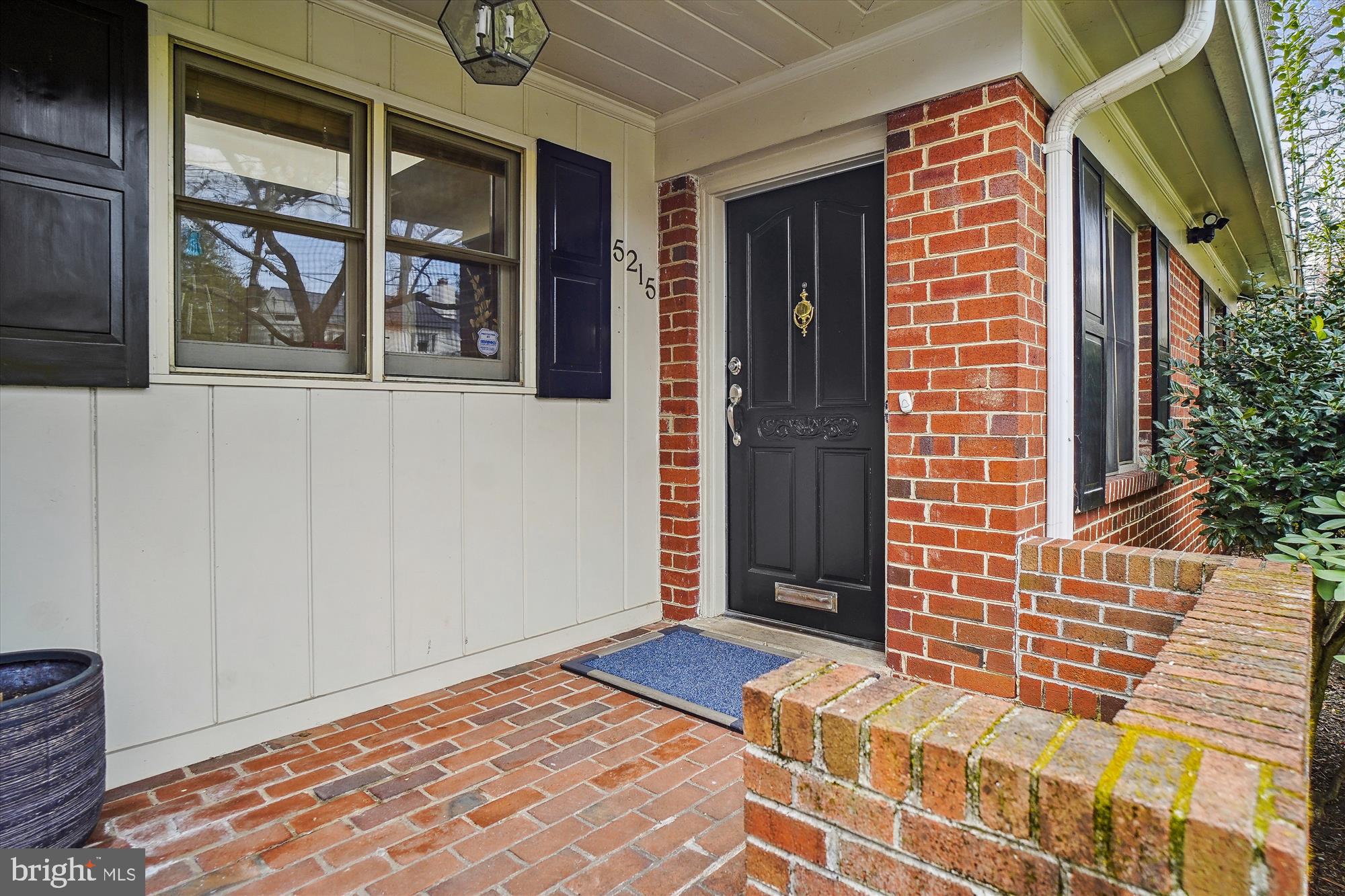 5215 BROOKEWAY DRIVE