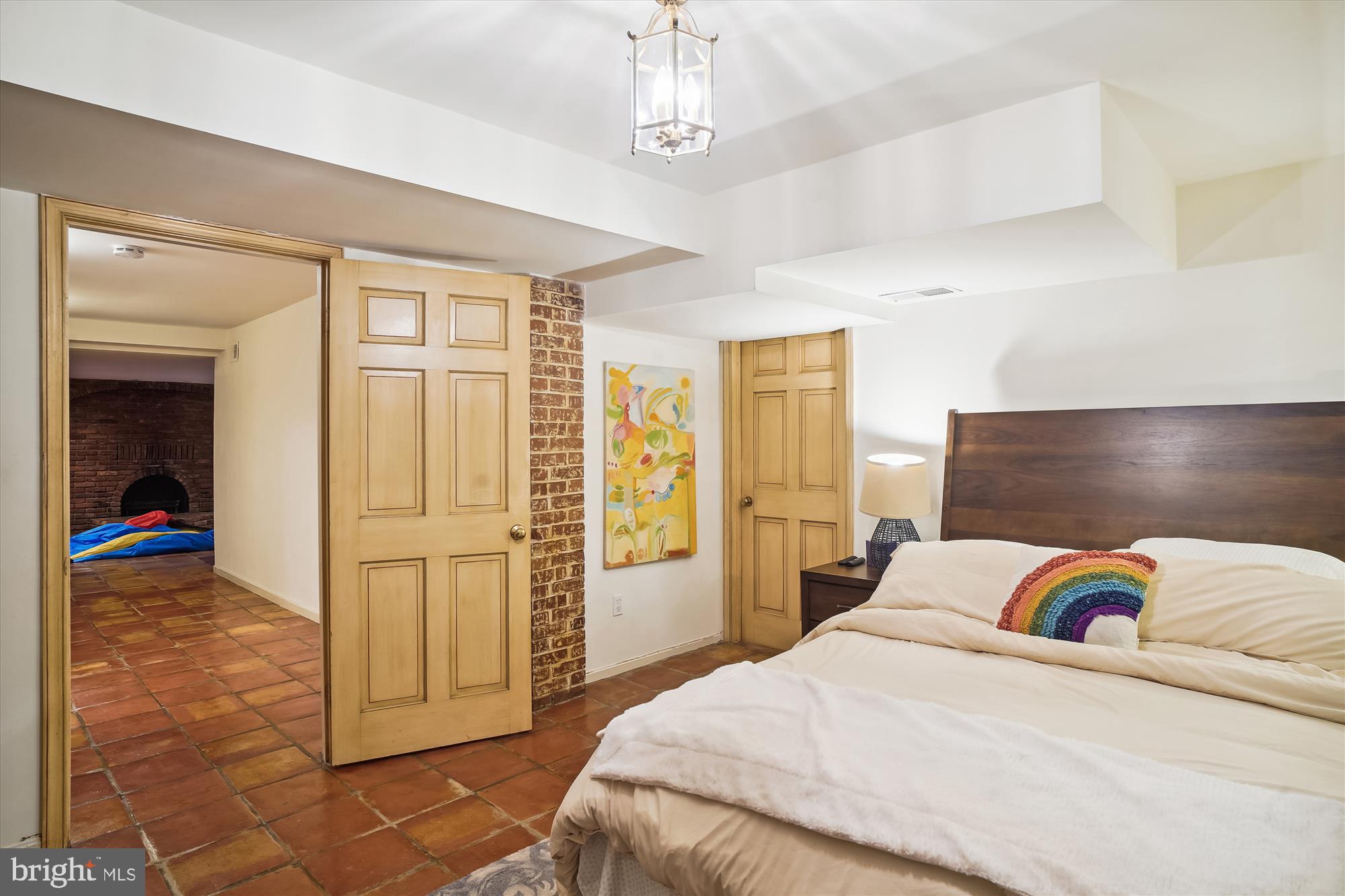 5215 BROOKEWAY DRIVE