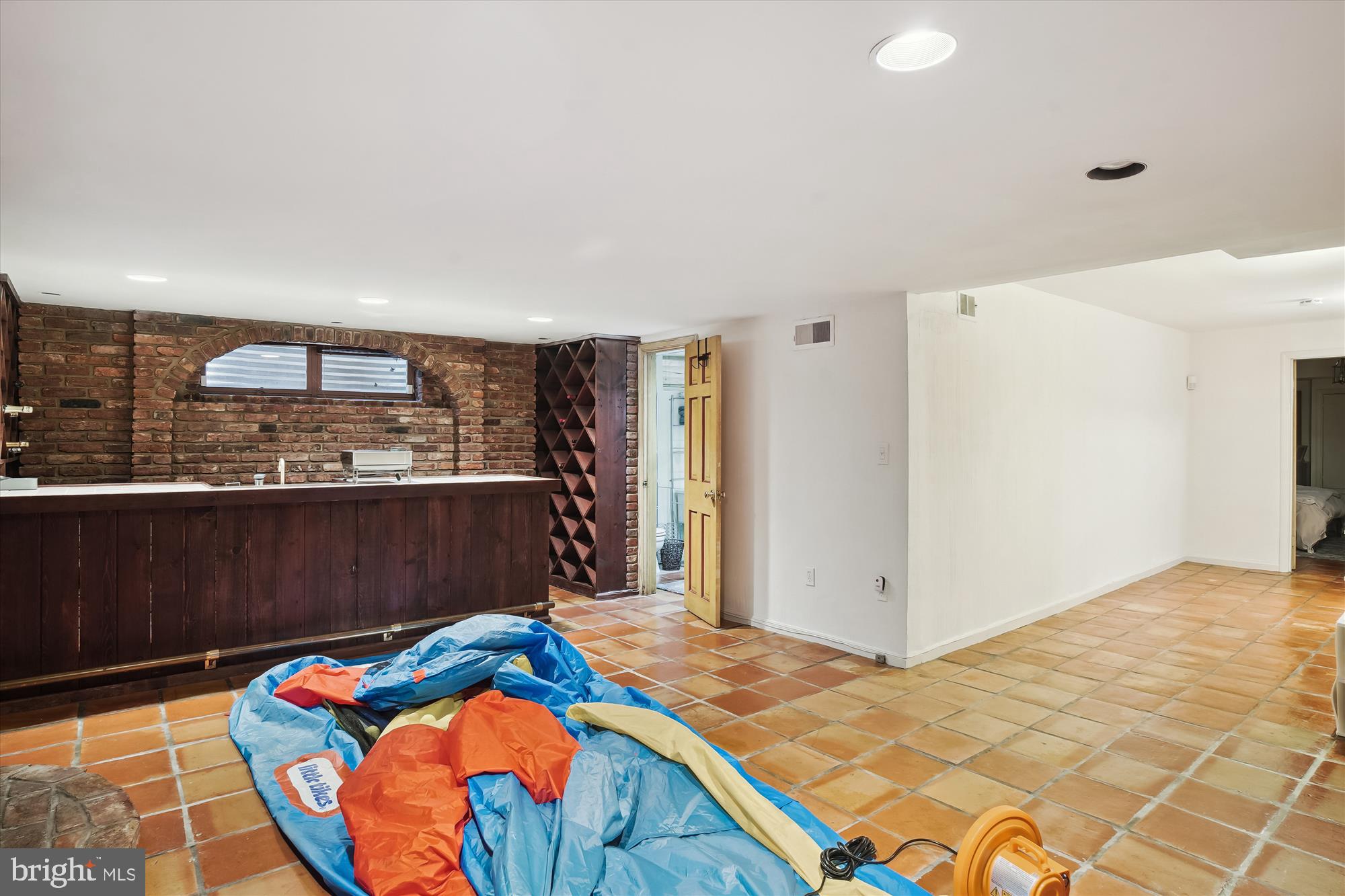 5215 BROOKEWAY DRIVE