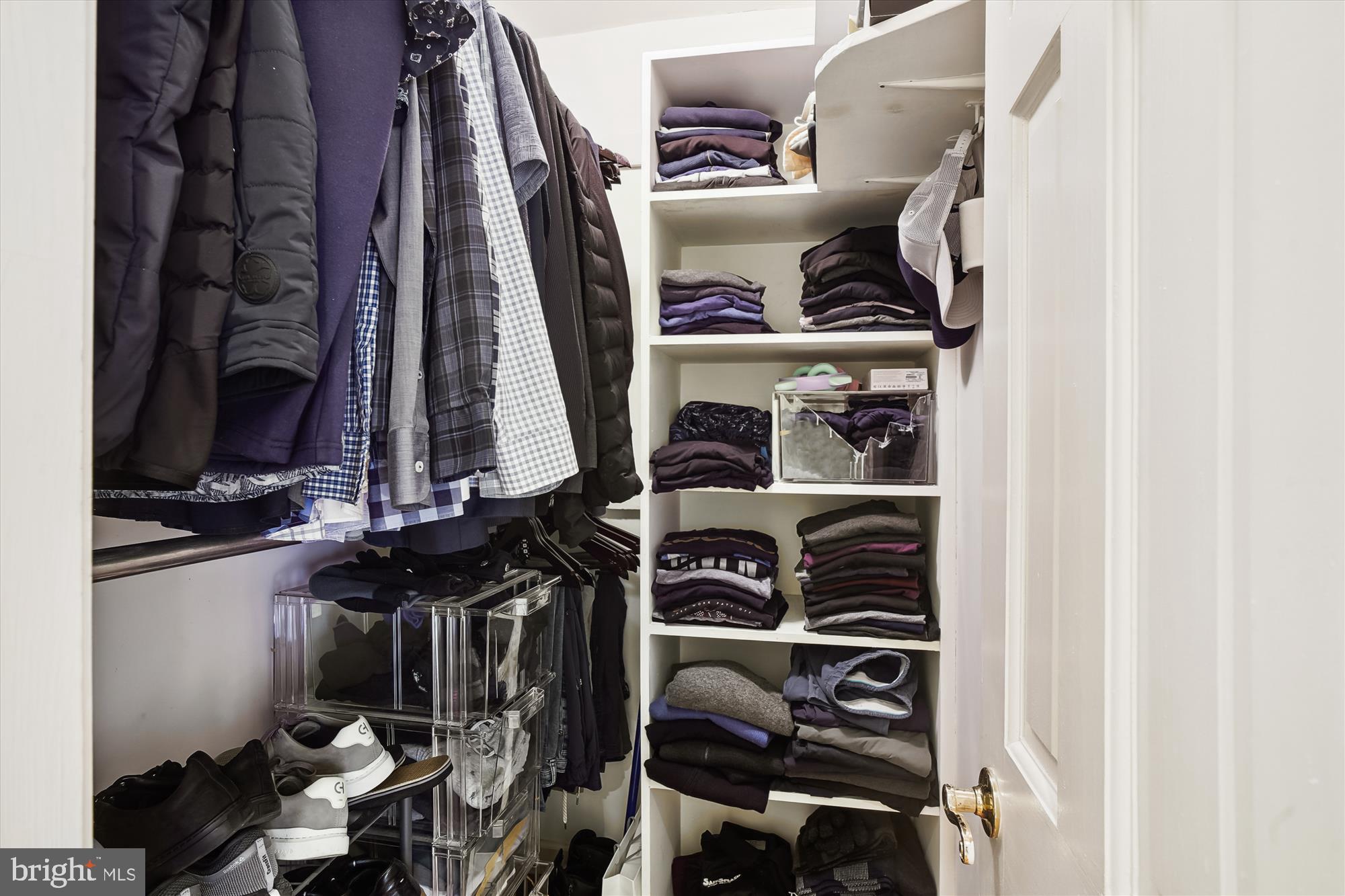 5215 BROOKEWAY DRIVE