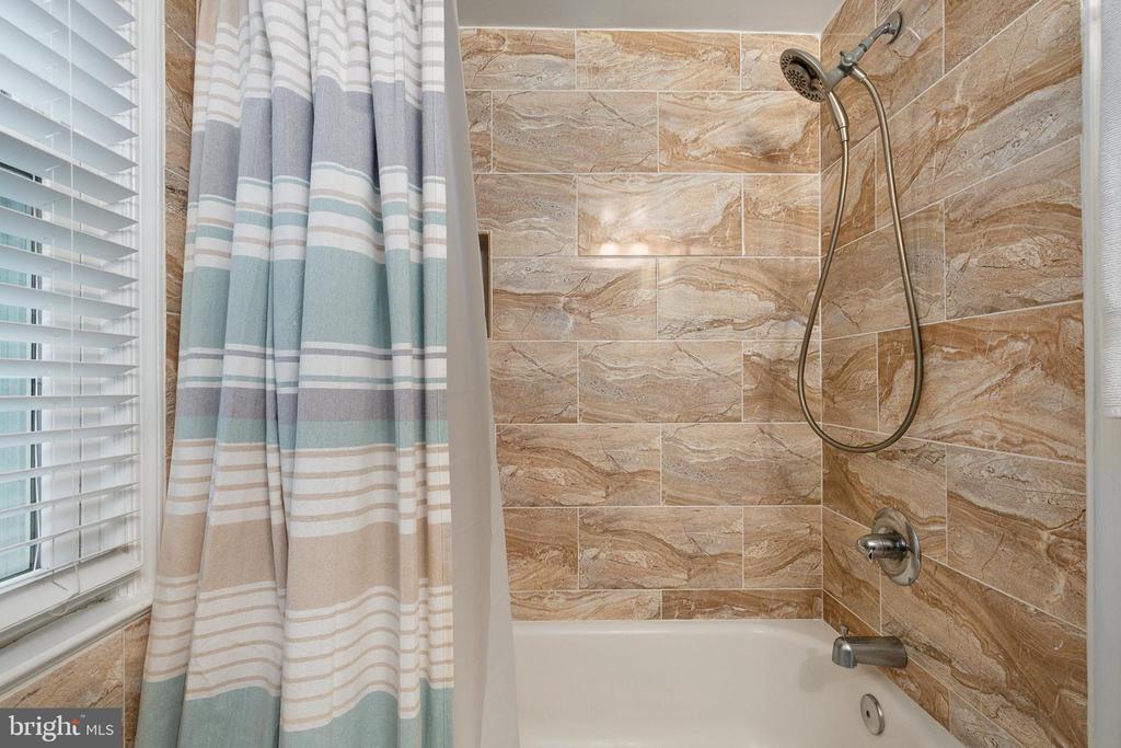 2212 WASHINGTON AVENUE Unit: 103