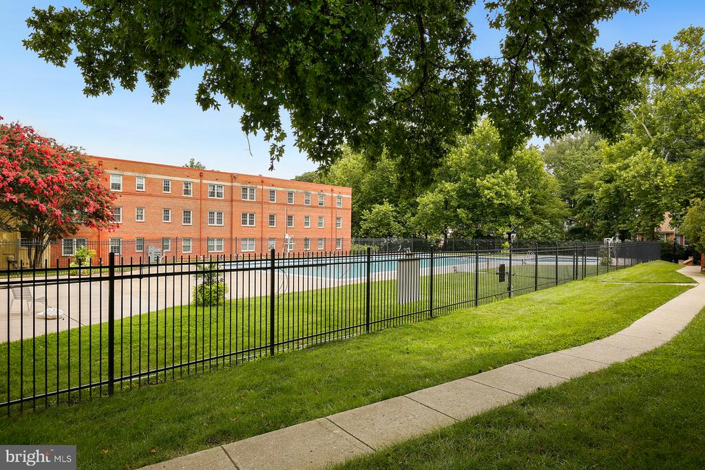 2212 WASHINGTON AVENUE Unit: 103