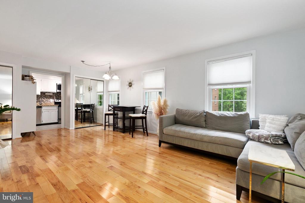 2212 WASHINGTON AVENUE Unit: 103