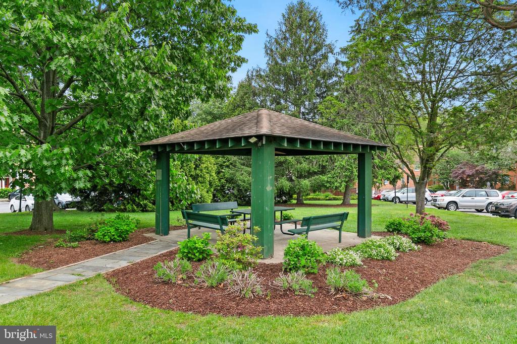 2212 WASHINGTON AVENUE Unit: 103