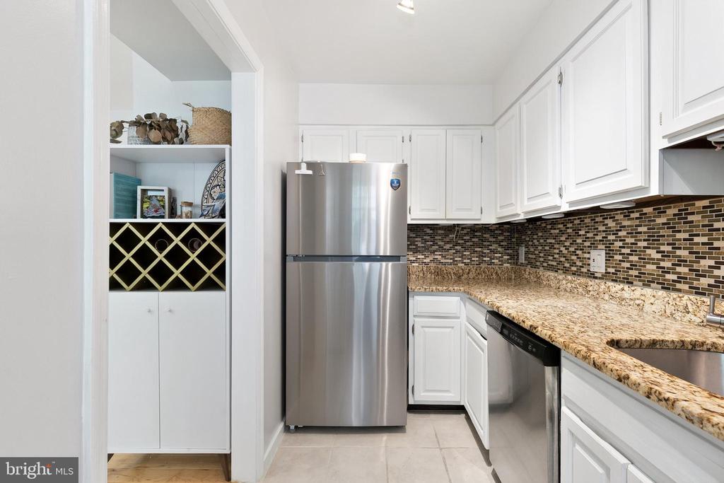 2212 WASHINGTON AVENUE Unit: 103
