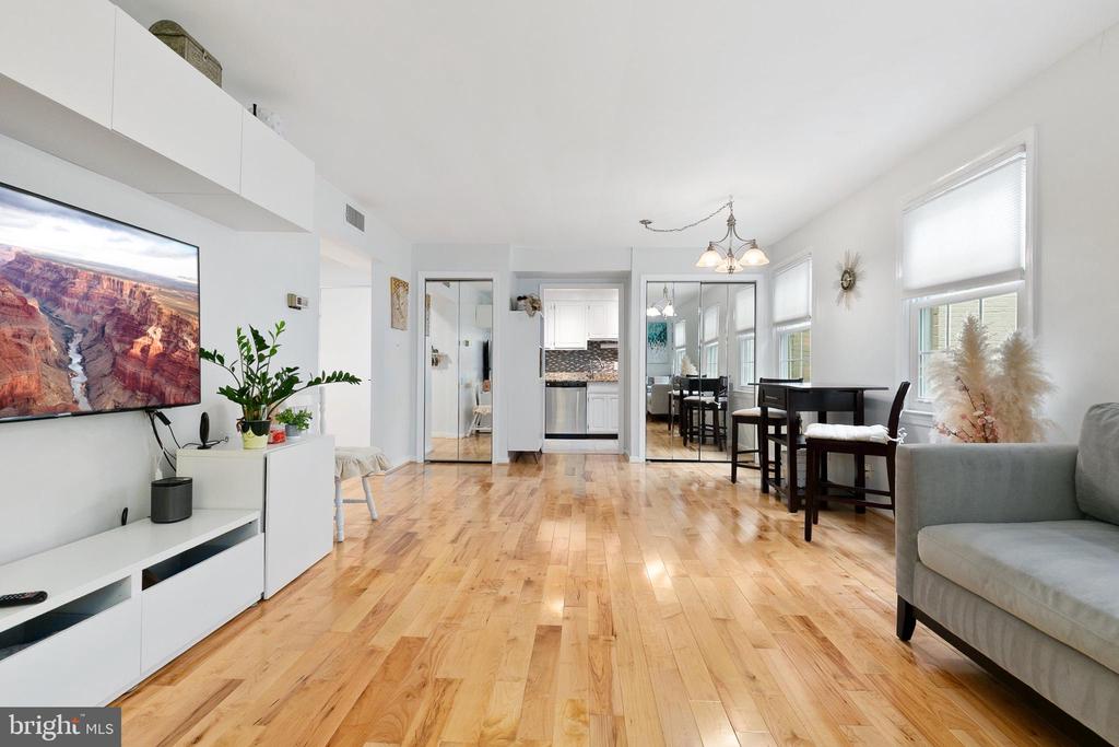 2212 WASHINGTON AVENUE Unit: 103