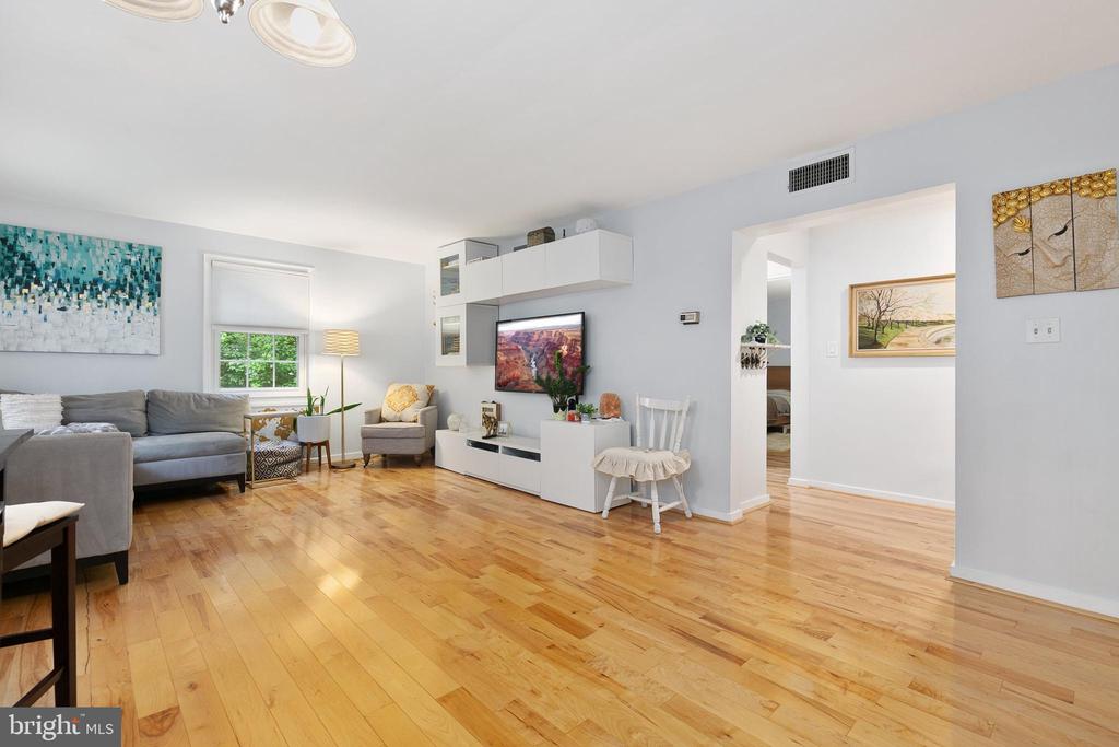 2212 WASHINGTON AVENUE Unit: 103