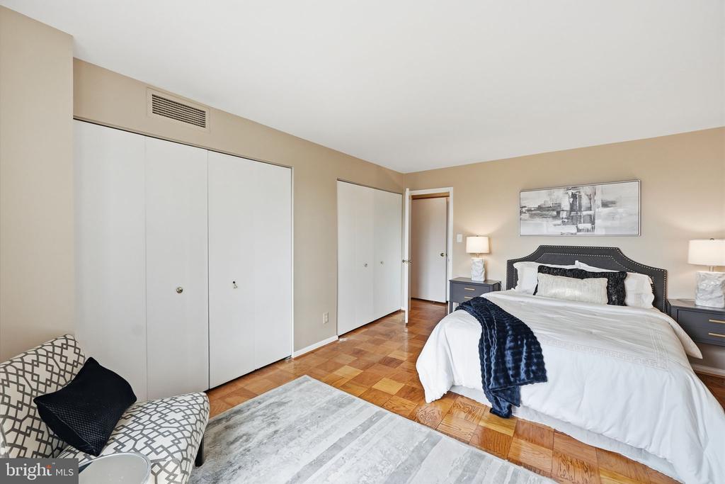 4620 N PARK AVENUE Unit: 607E