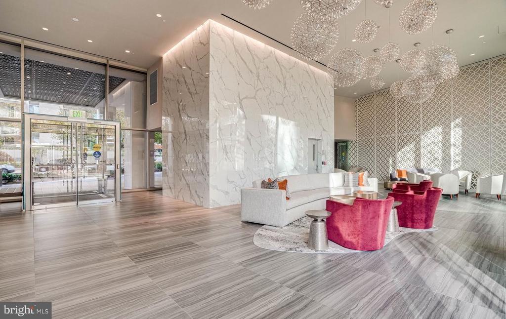 4620 N PARK AVENUE Unit: 607E