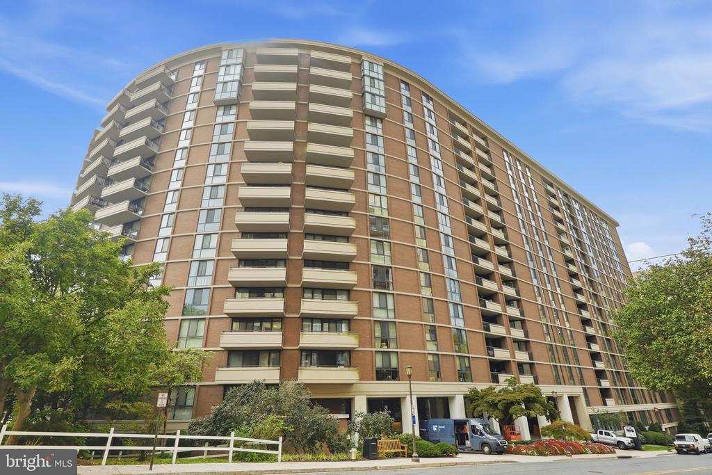 4620 N PARK AVENUE Unit: 607E