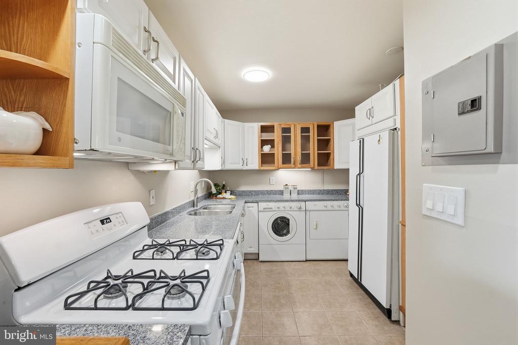 4620 N PARK AVENUE Unit: 607E