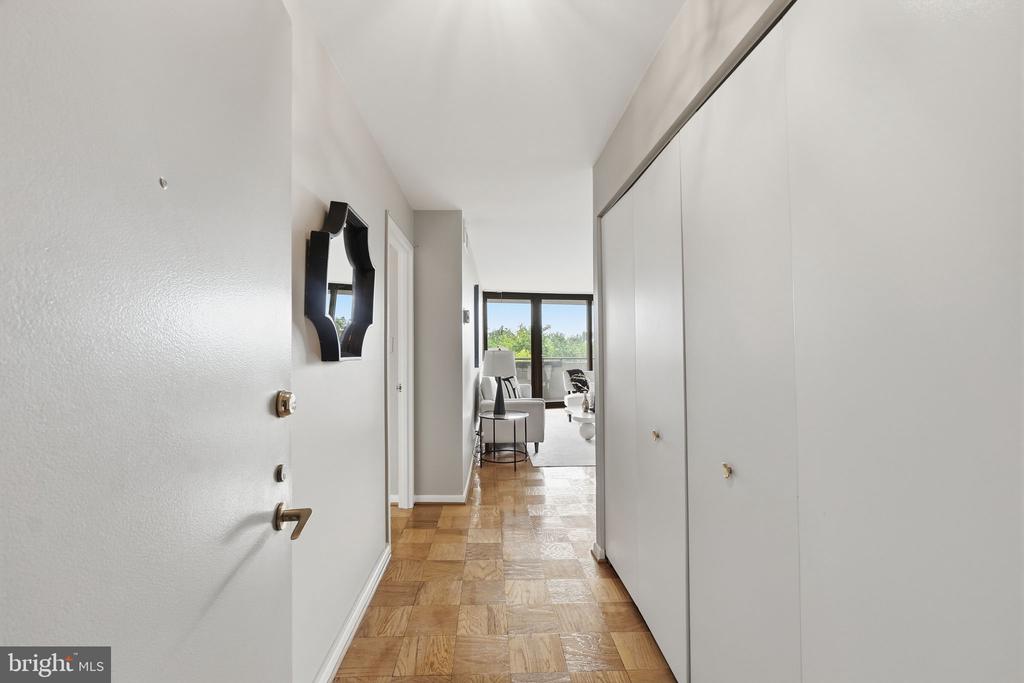 4620 N PARK AVENUE Unit: 607E