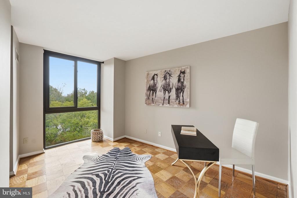 4620 N PARK AVENUE Unit: 607E