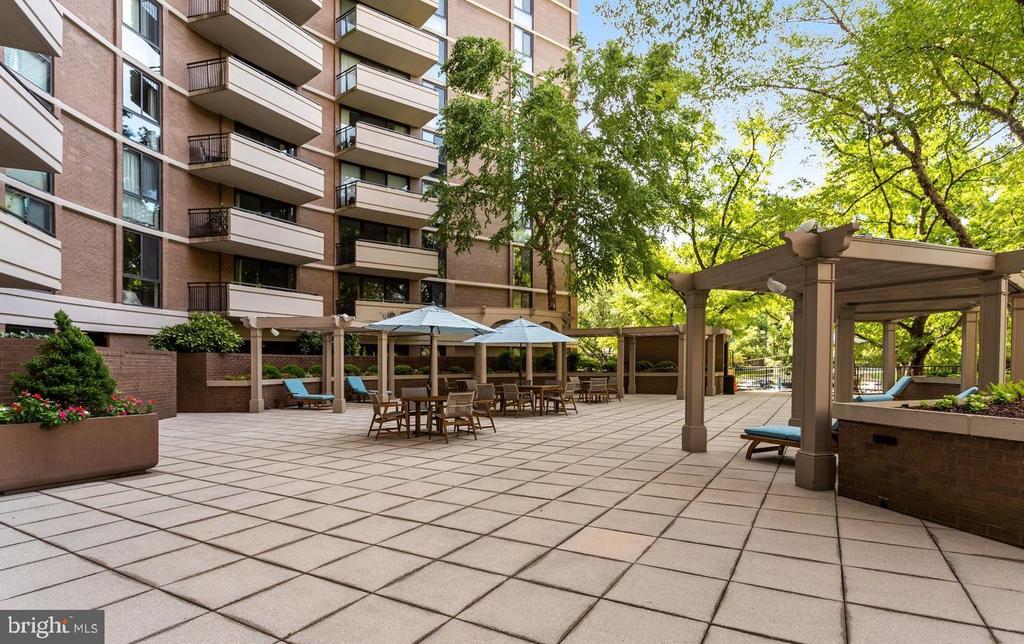 4620 N PARK AVENUE Unit: 607E