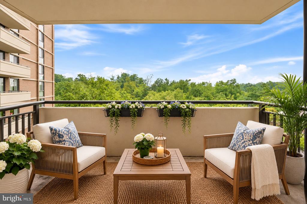 4620 N PARK AVENUE Unit: 607E
