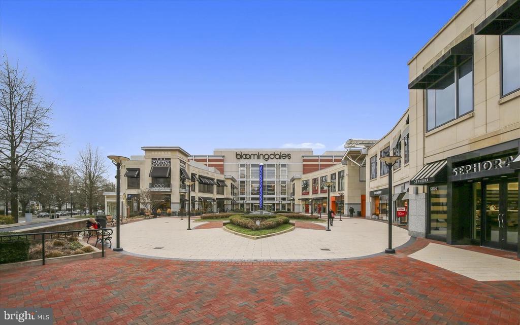 4620 N PARK AVENUE Unit: 607E