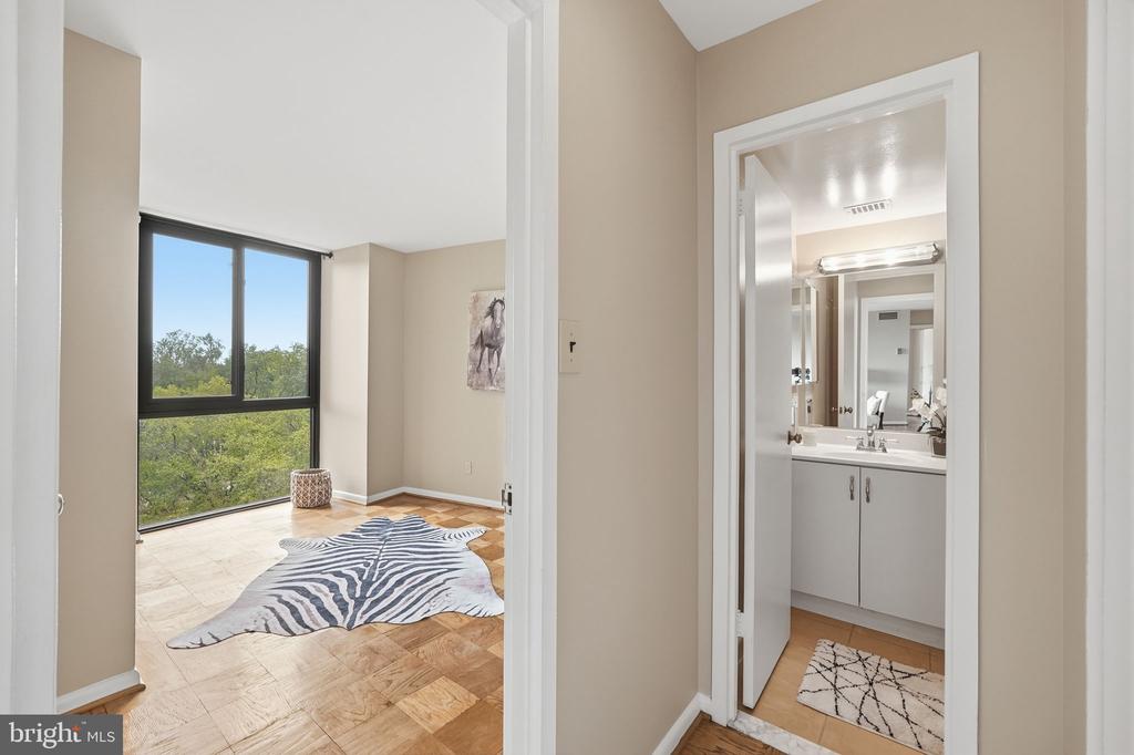 4620 N PARK AVENUE Unit: 607E