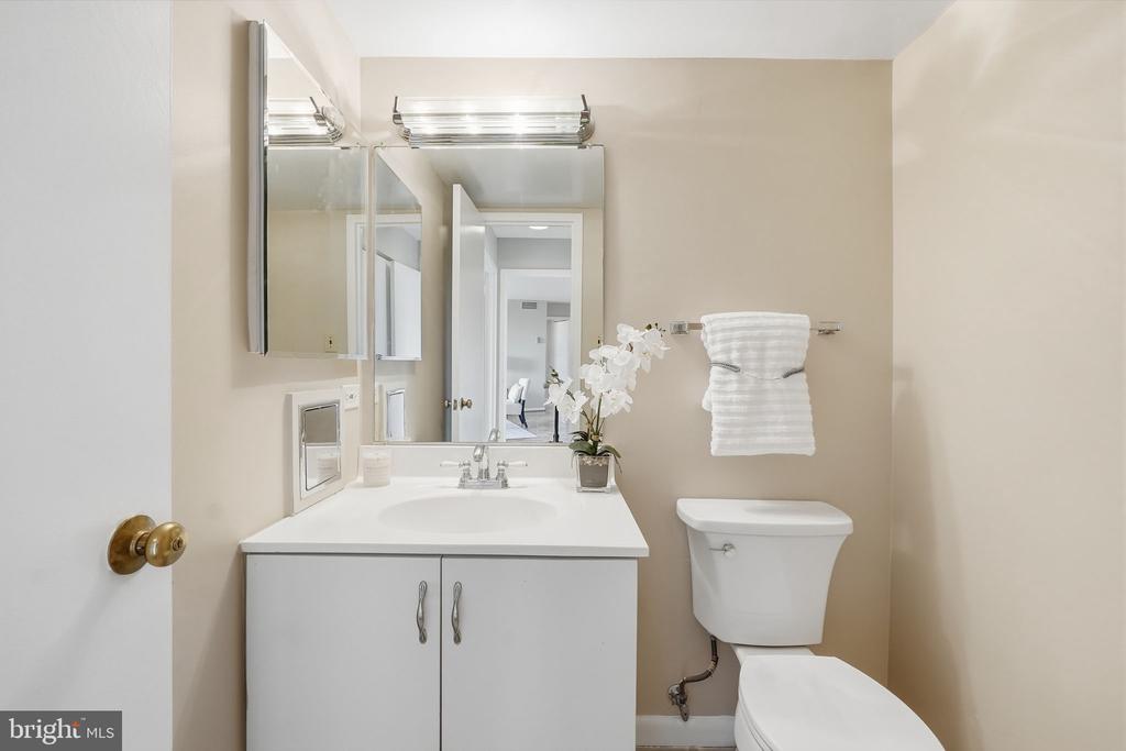 4620 N PARK AVENUE Unit: 607E