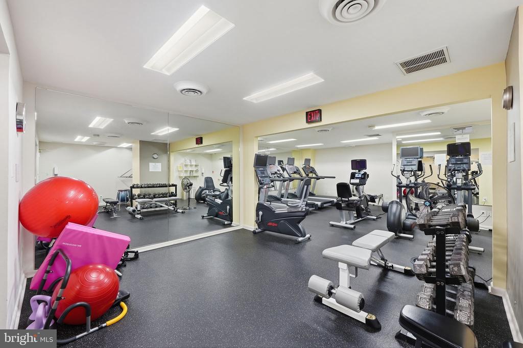 4620 N PARK AVENUE Unit: 607E