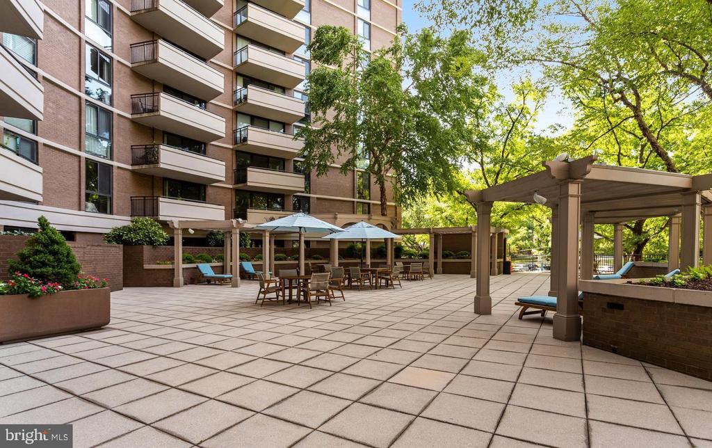 4620 N PARK AVENUE Unit: 607E