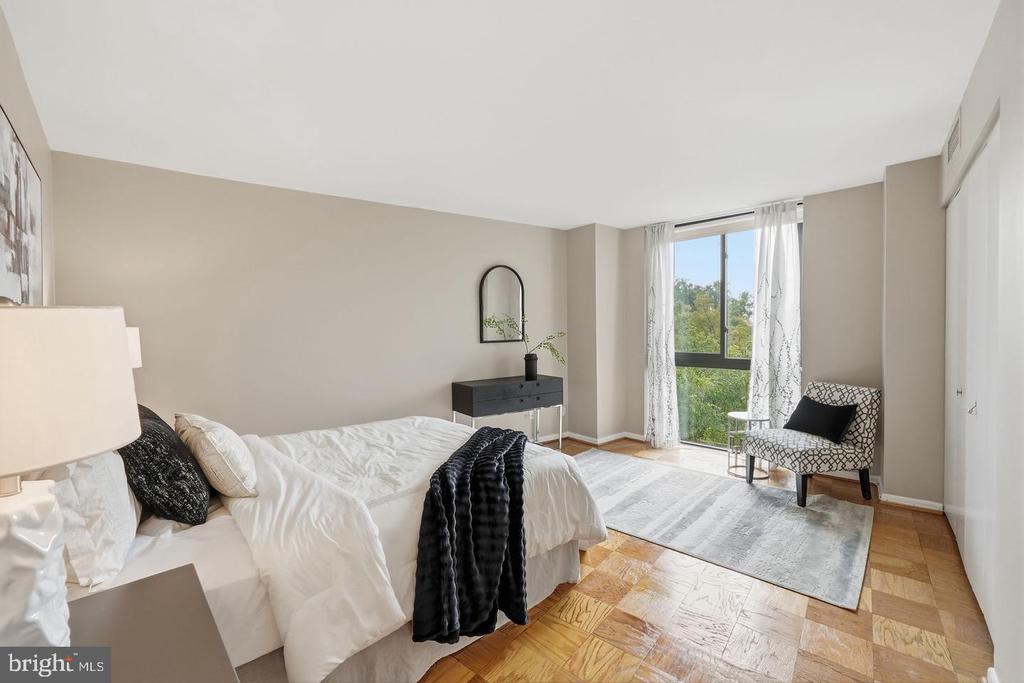 4620 N PARK AVENUE Unit: 607E