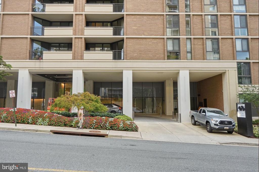 4620 N PARK AVENUE Unit: 607E