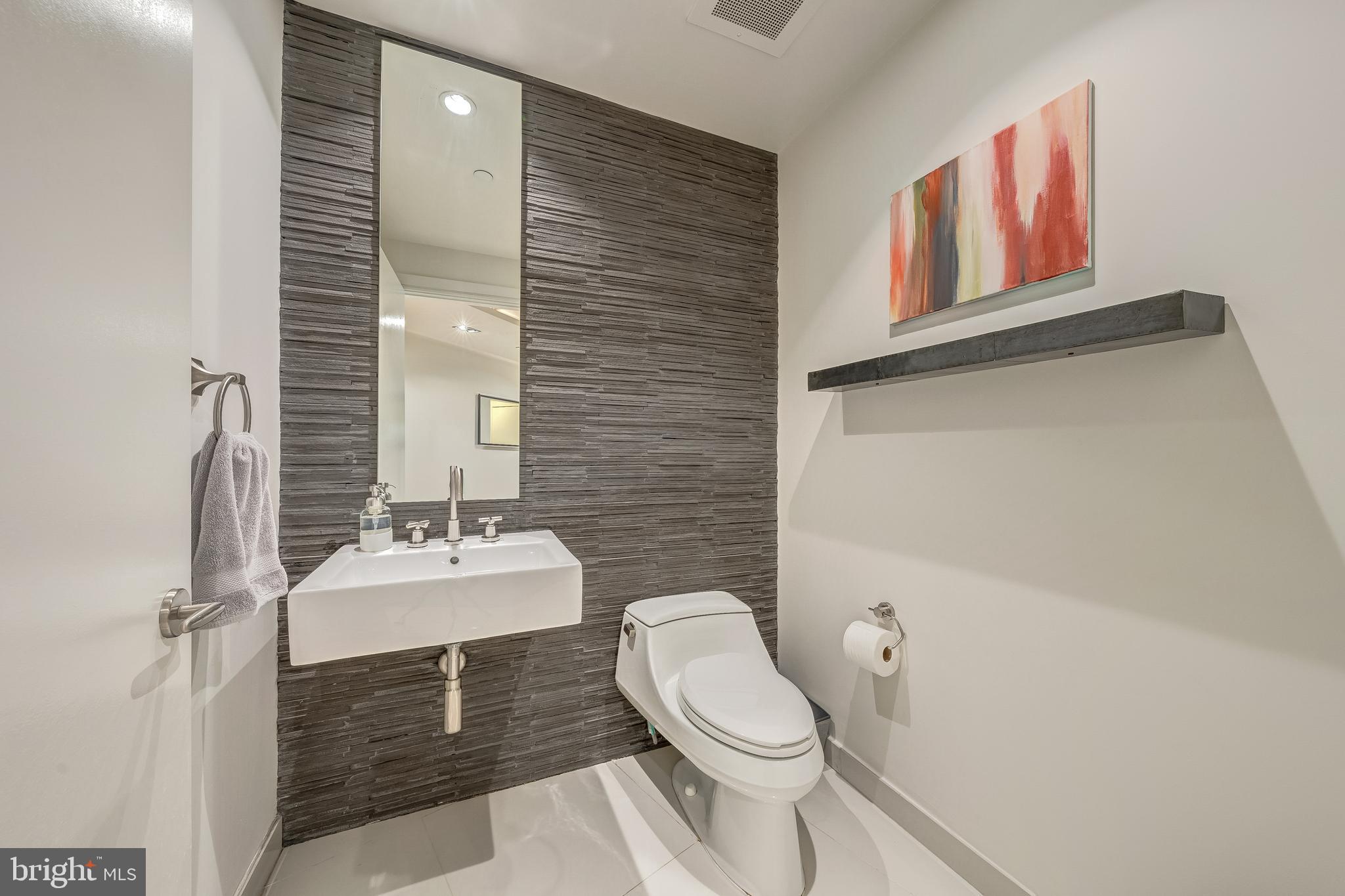 1881 N NASH STREET 1011