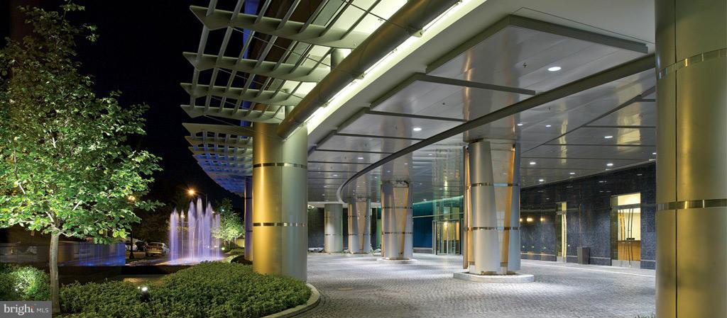 1881 N NASH STREET 1011