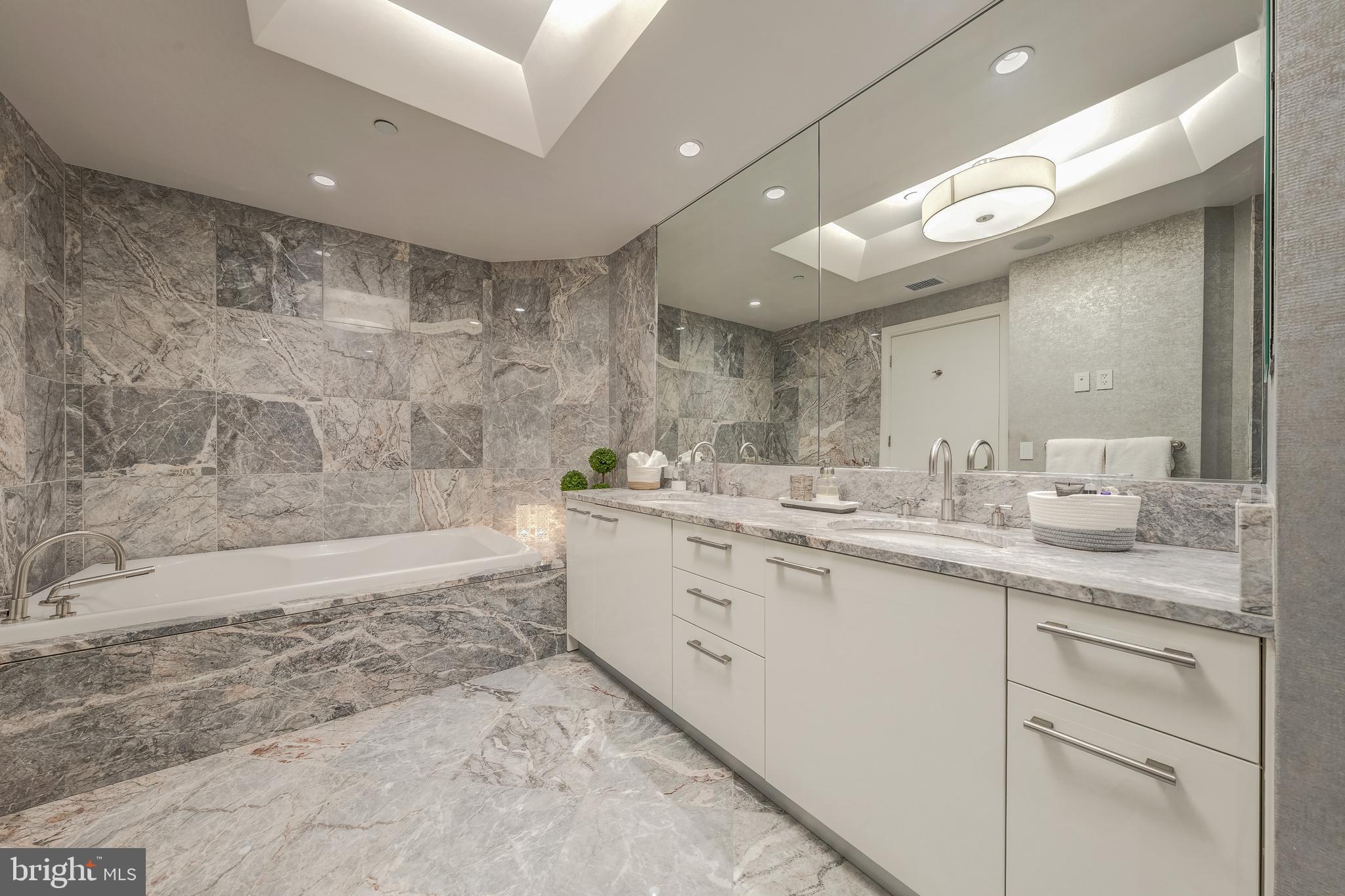 1881 N NASH STREET 1011