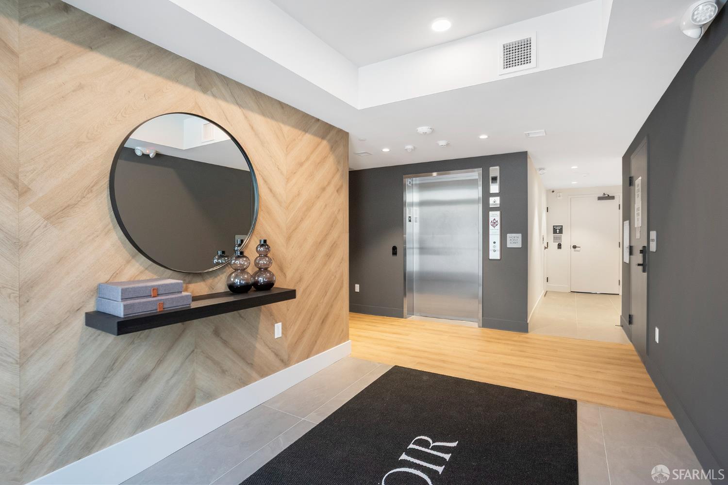 915 North Point Street # 204