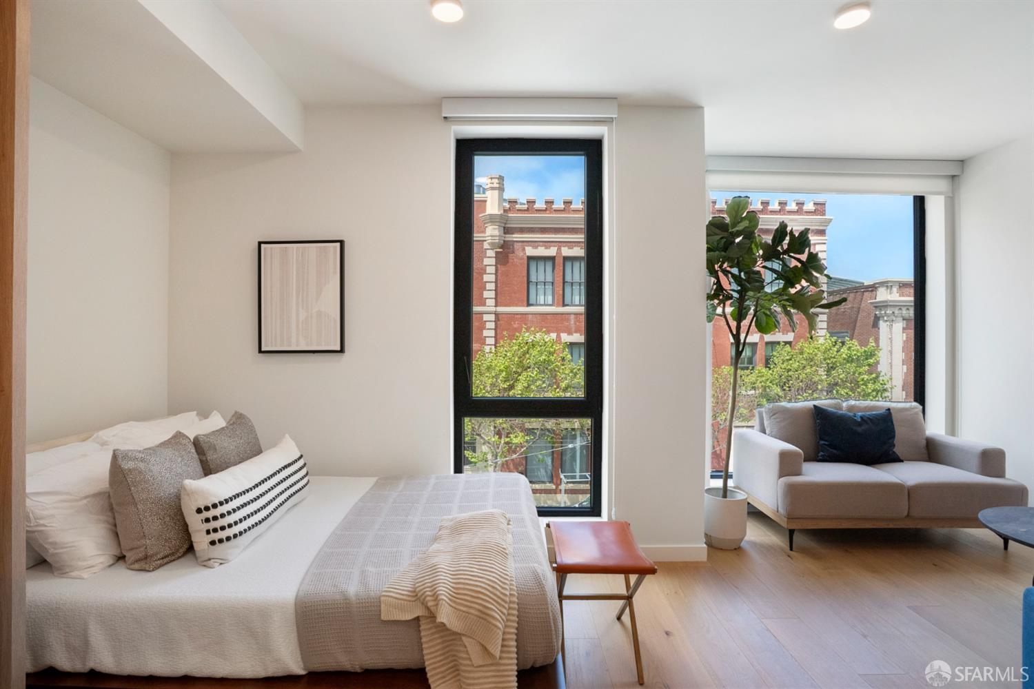 915 North Point Street # C3