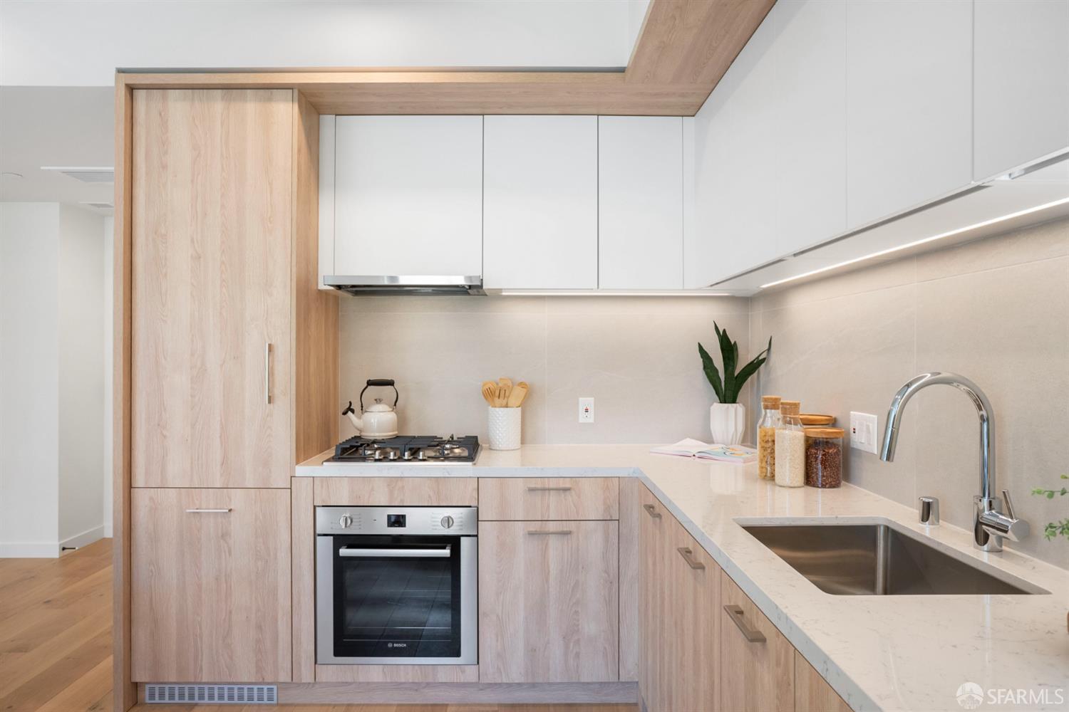 915 North Point Street # C3