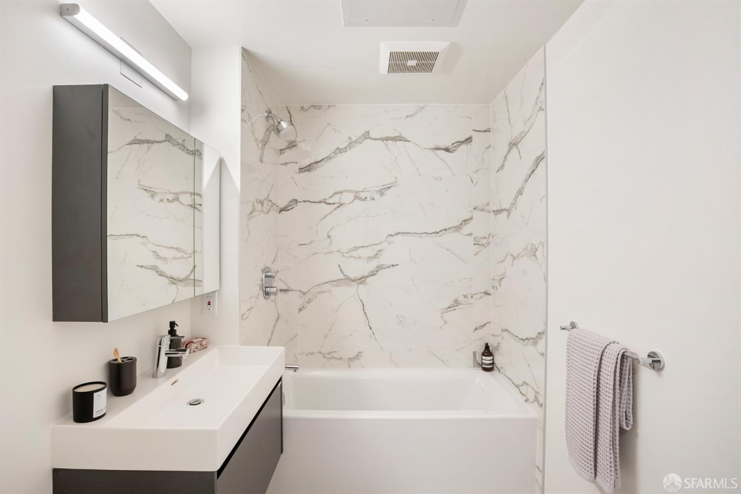 915 North Point Street # C3